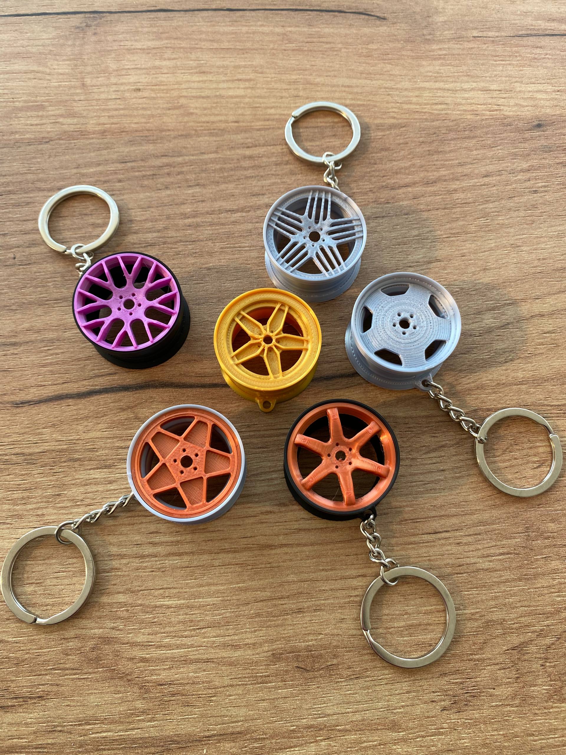 Mini wheel keychains