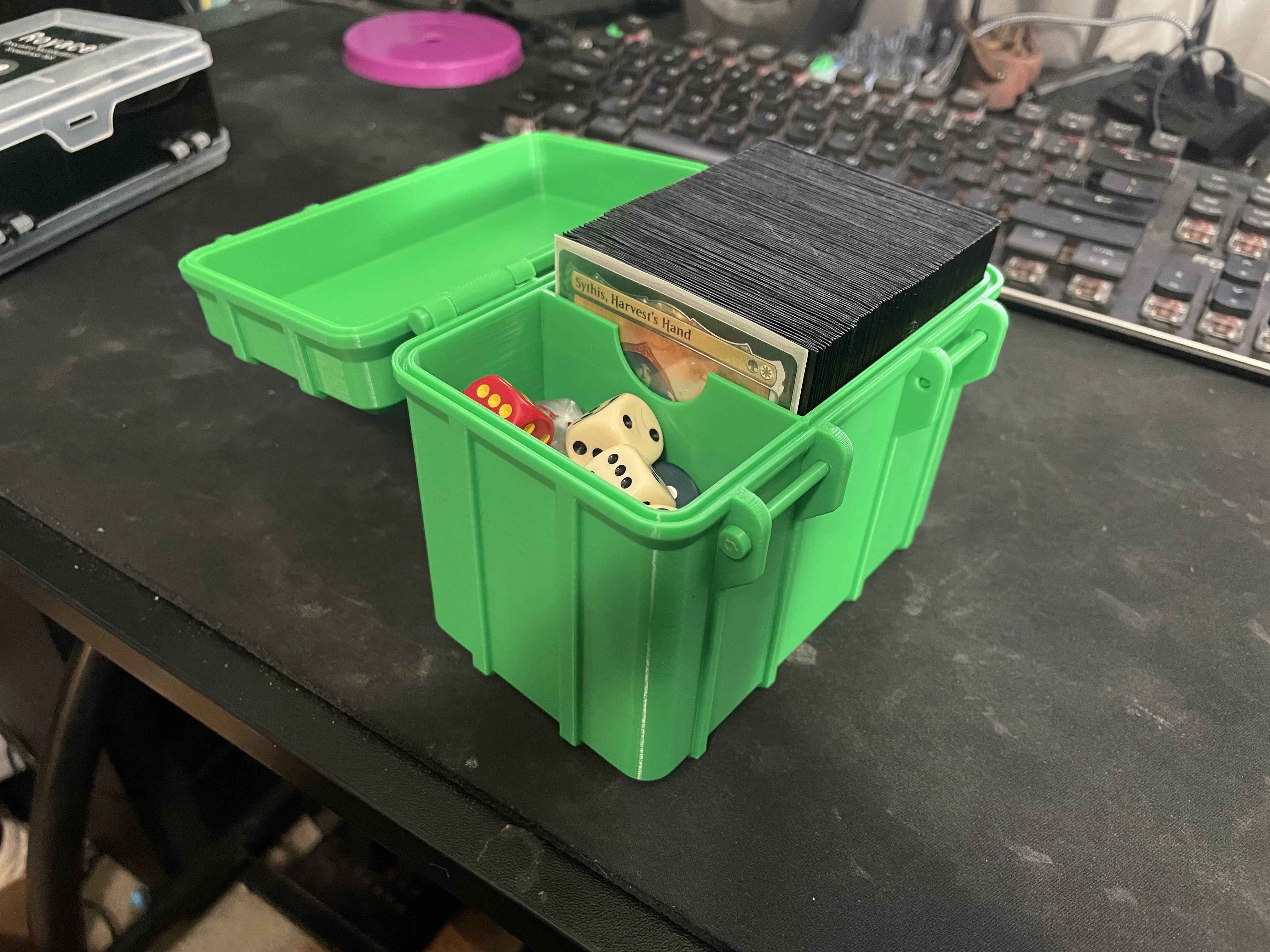 Rugged Commander Deck box