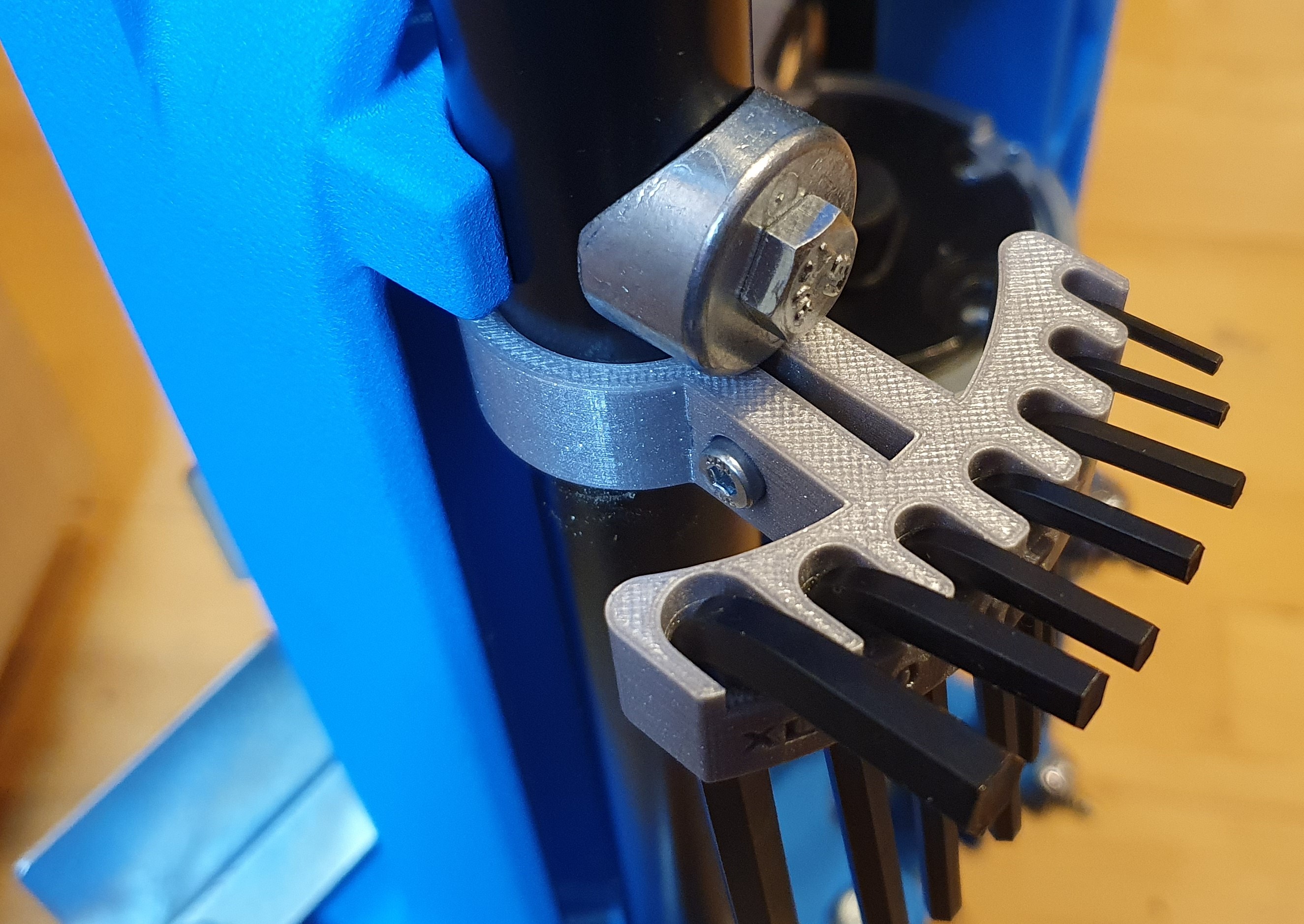Hex key wrenches holder for Dillon 650/750