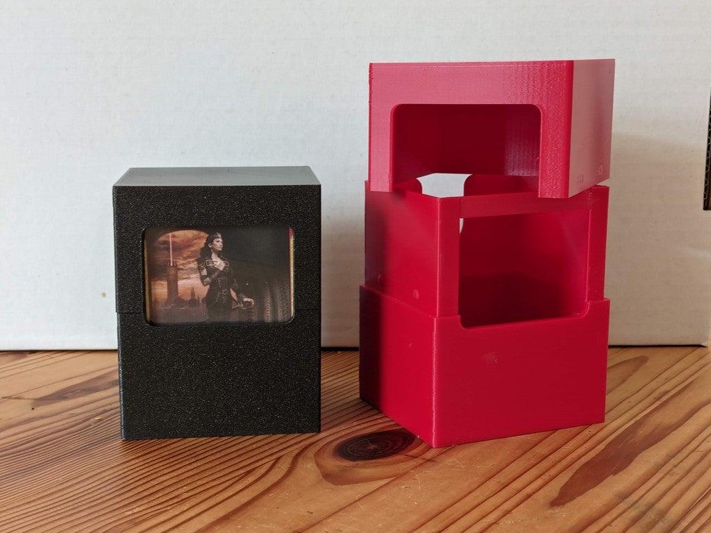 MTG Commander Deck Box (with parametrized Fusion360 file)