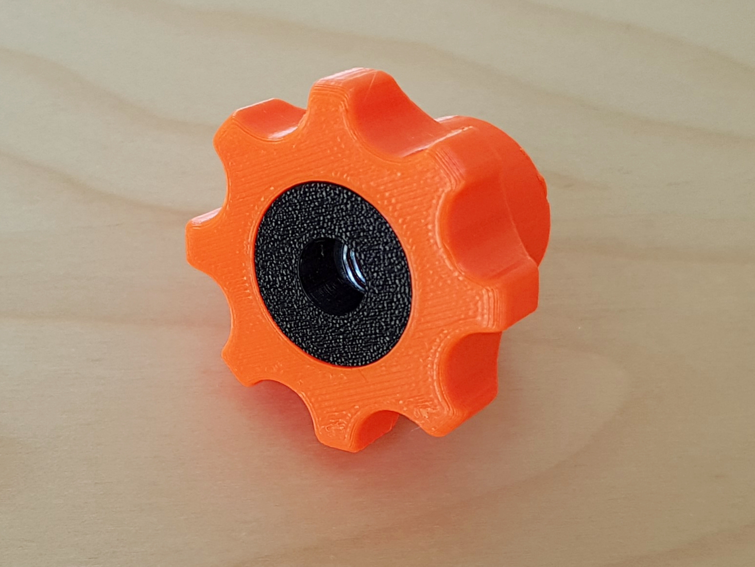 Tough hand knob for M6 and M8 nuts