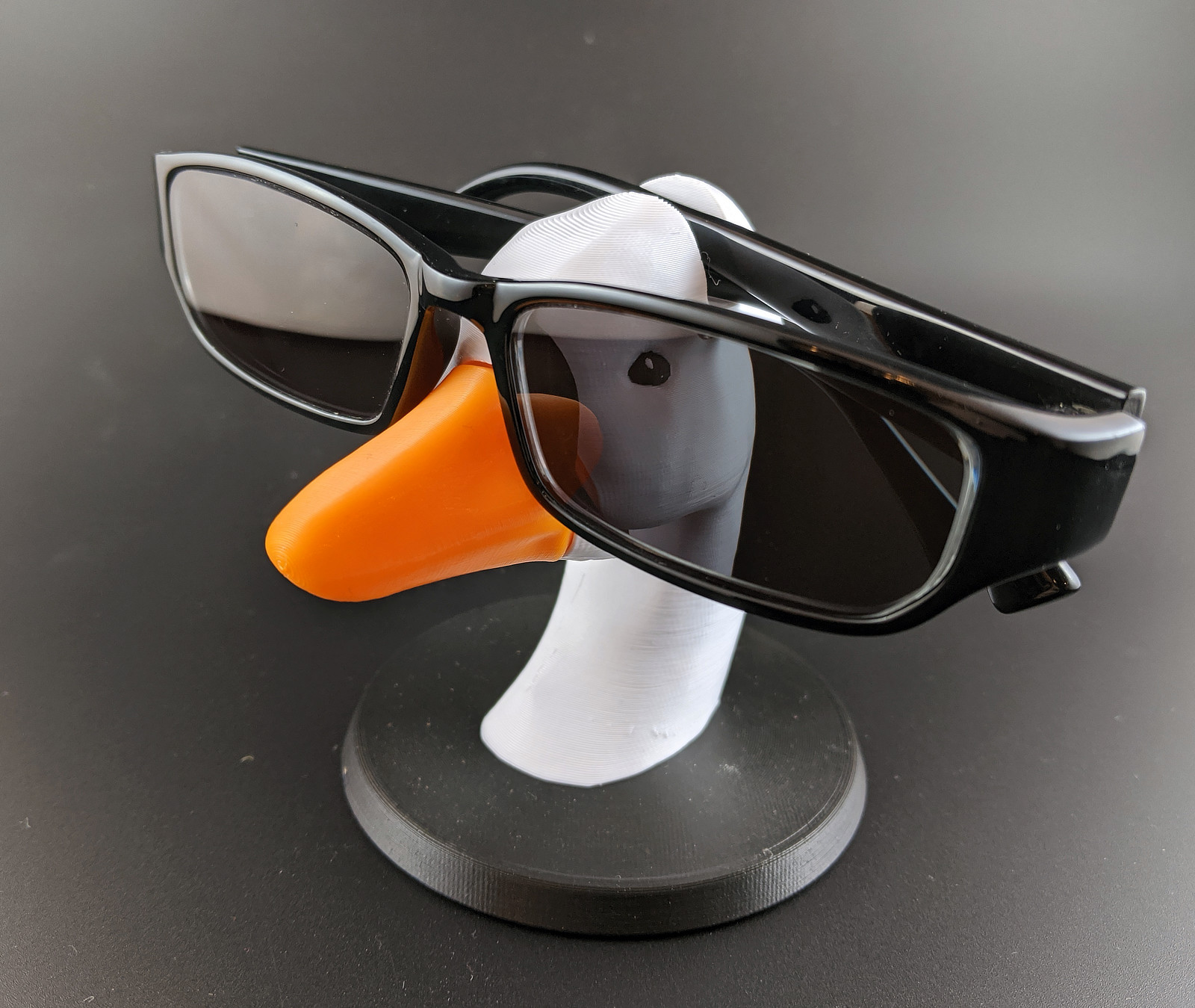 Horrible goose glasses holder