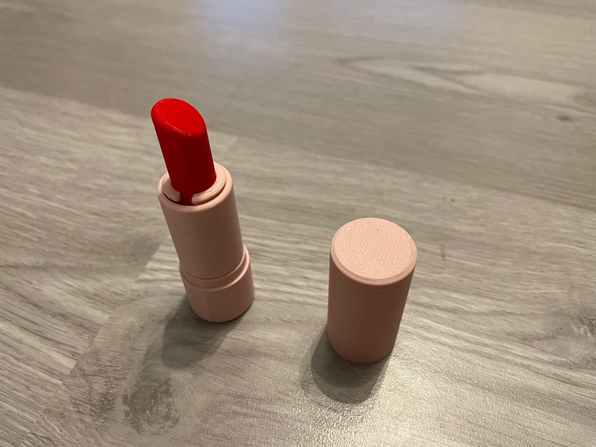 Realistic retractable lipstick