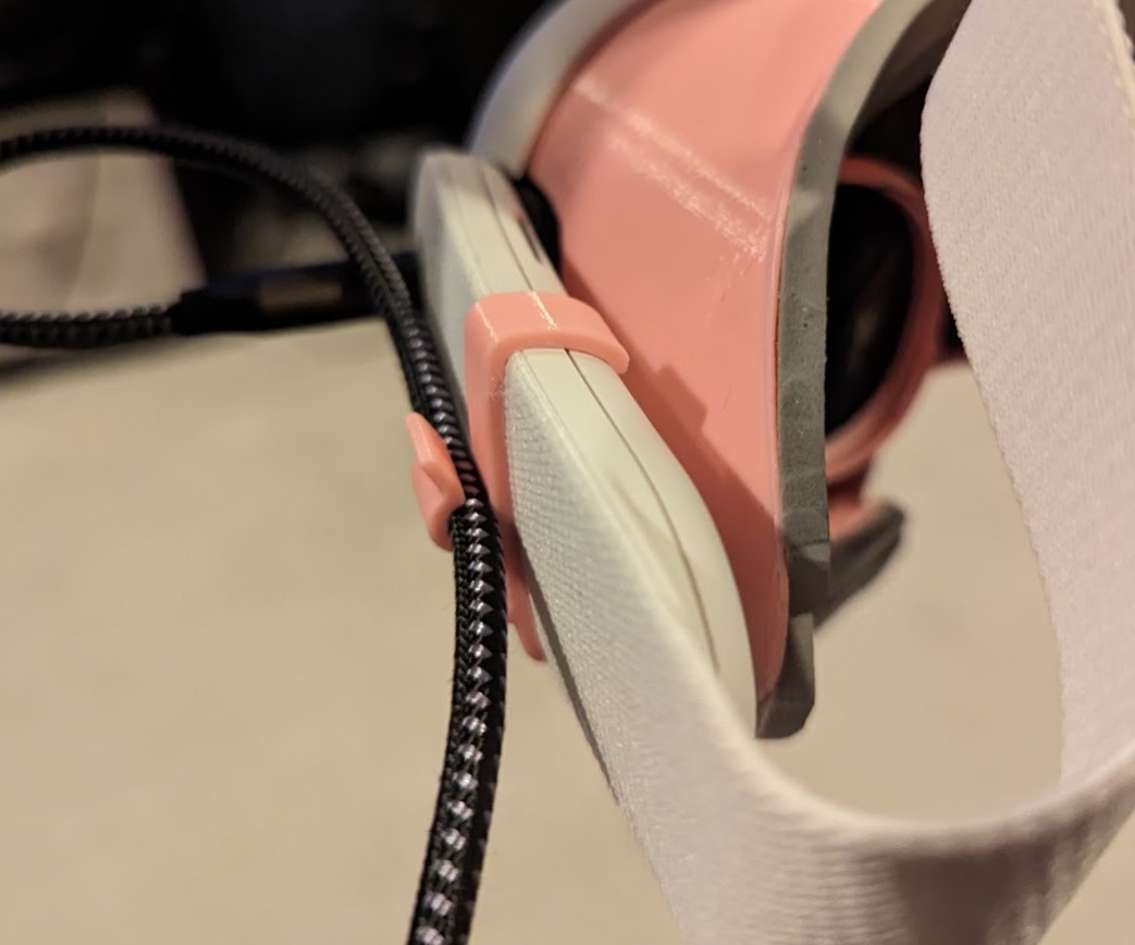 Quest 3 cable clip
