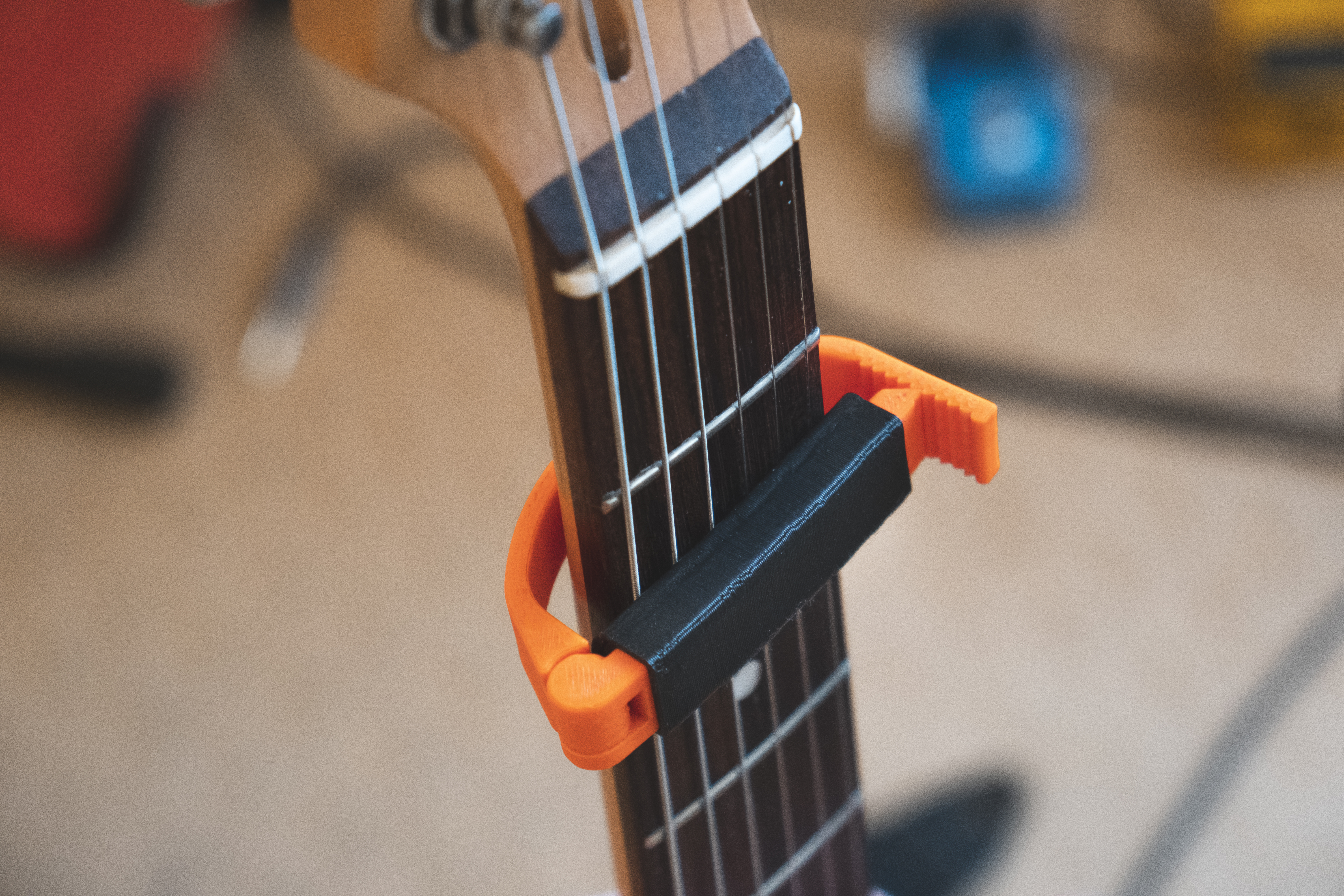 Ratcheting capo (remix)