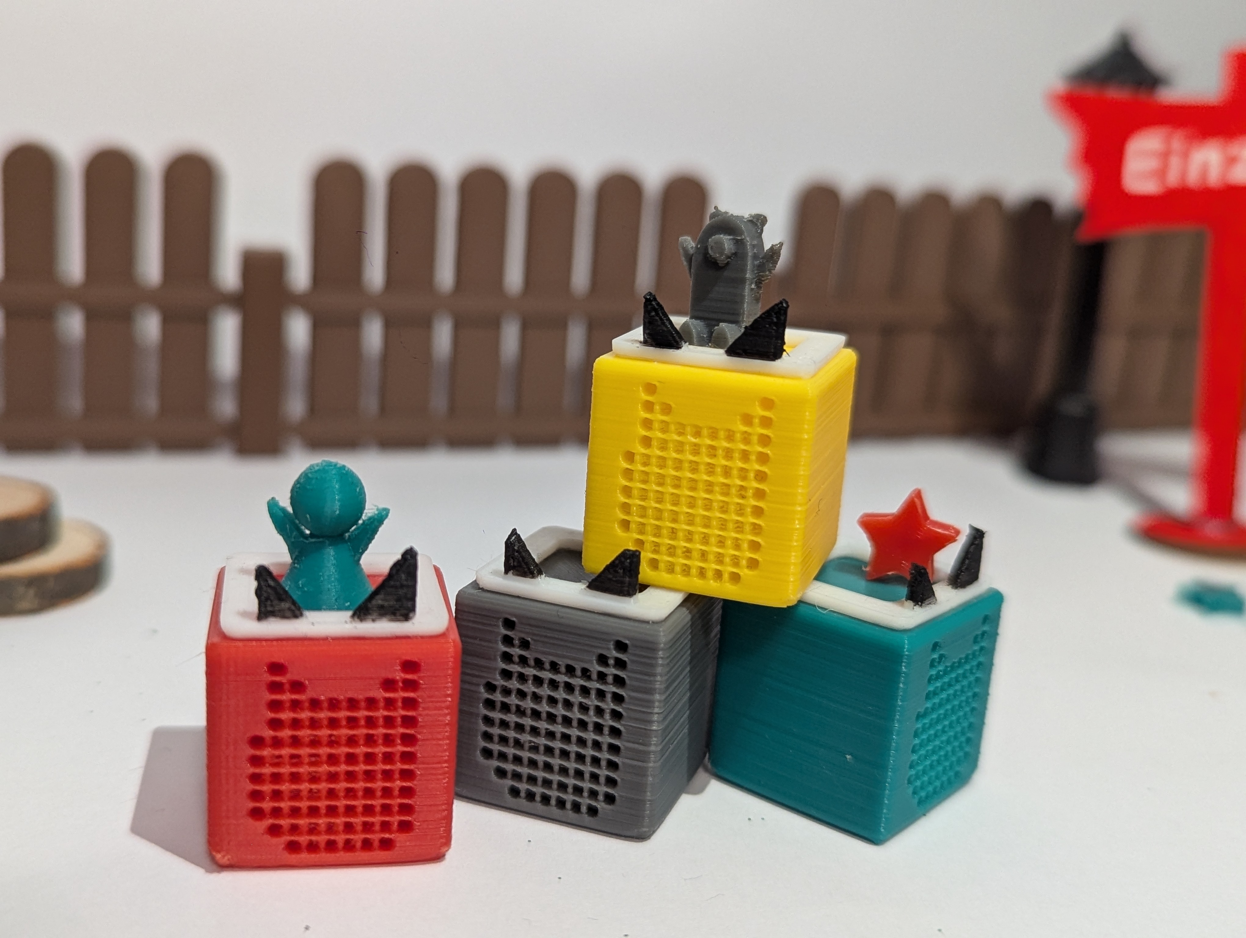 Miniatur Toniebox mit Figuren, fΓΌr Elf und Wichtel