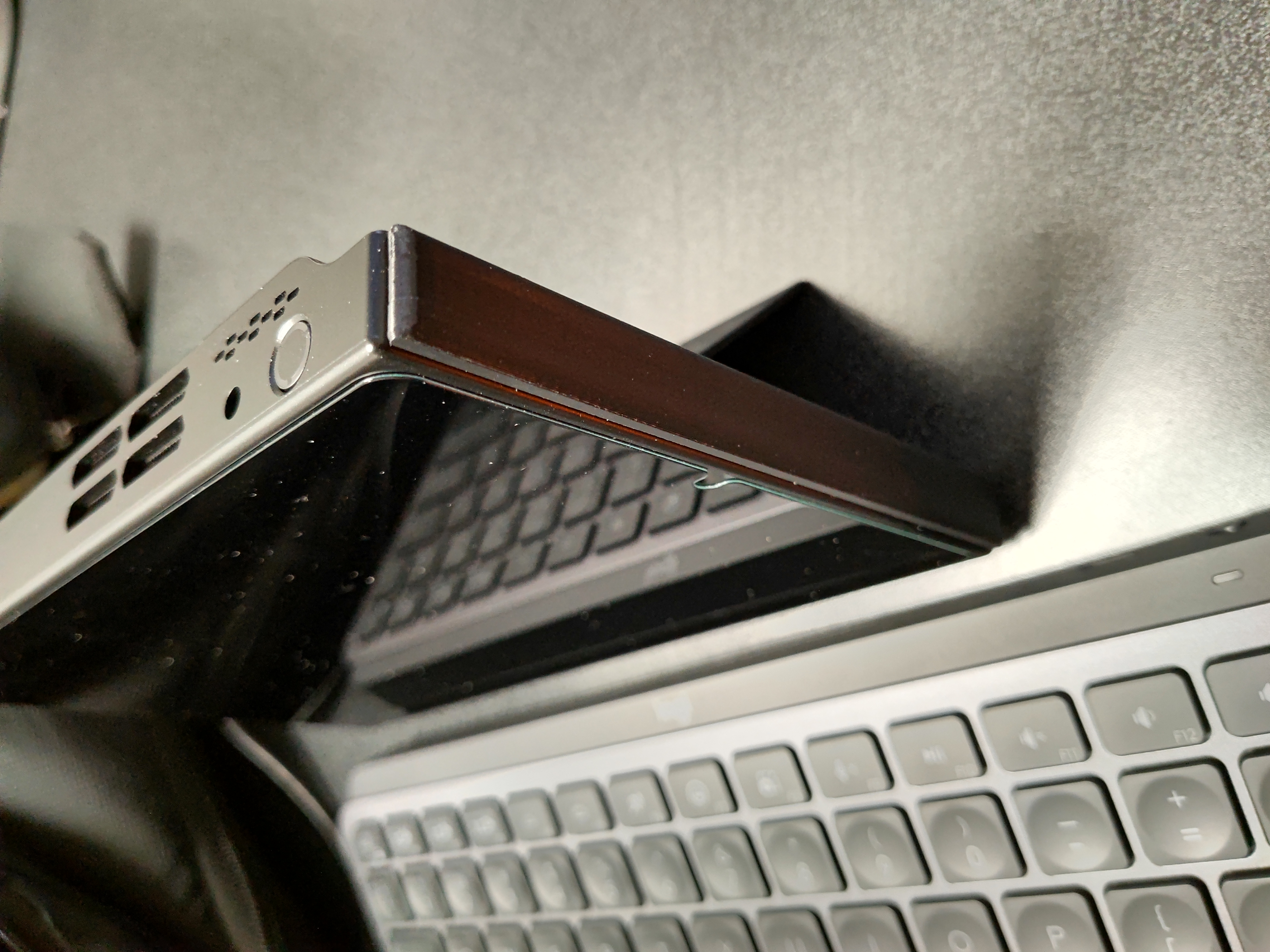 Legion Go End Cover Plate