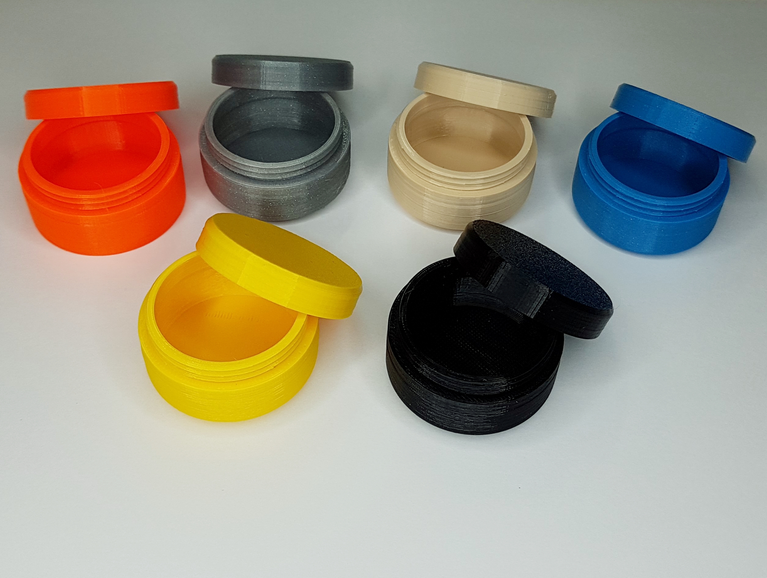 Threaded and tight cream jar