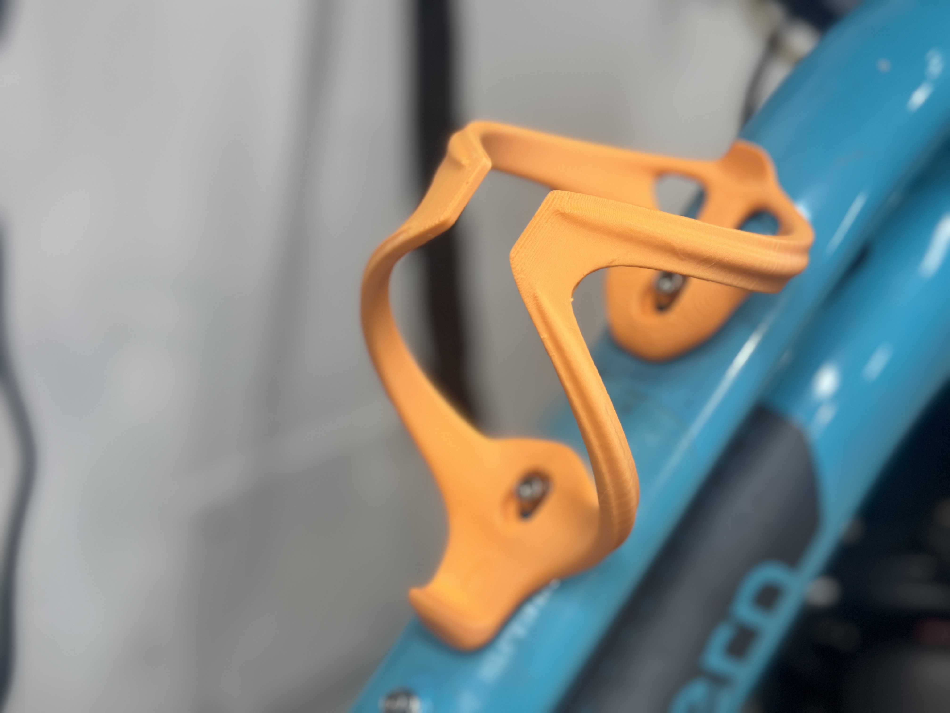 Simple bike bottle cage mount