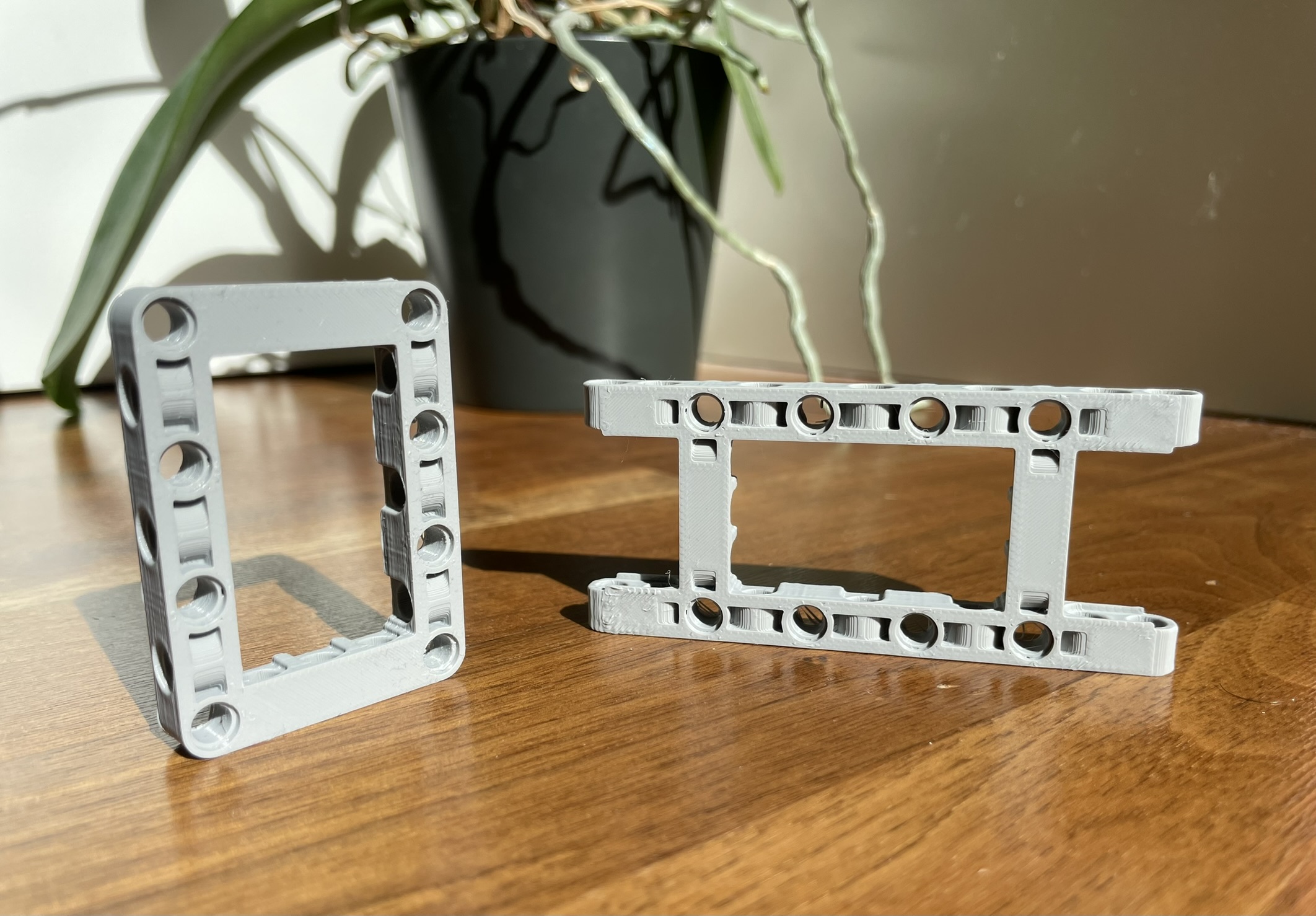 LEGO-Technic-Compatible Frame
