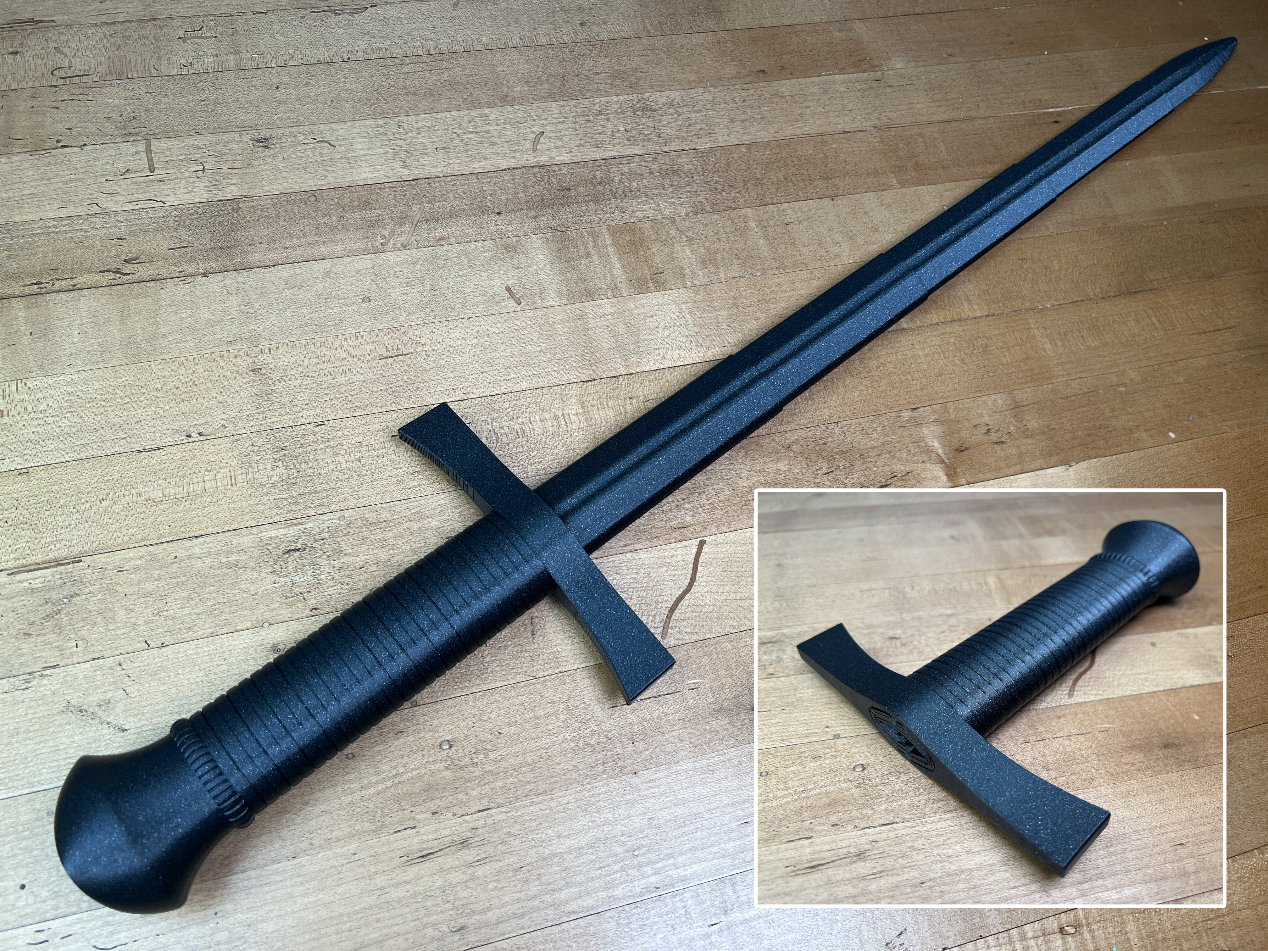 Broadsword v2 - Hilt 2 - Print-in-Place