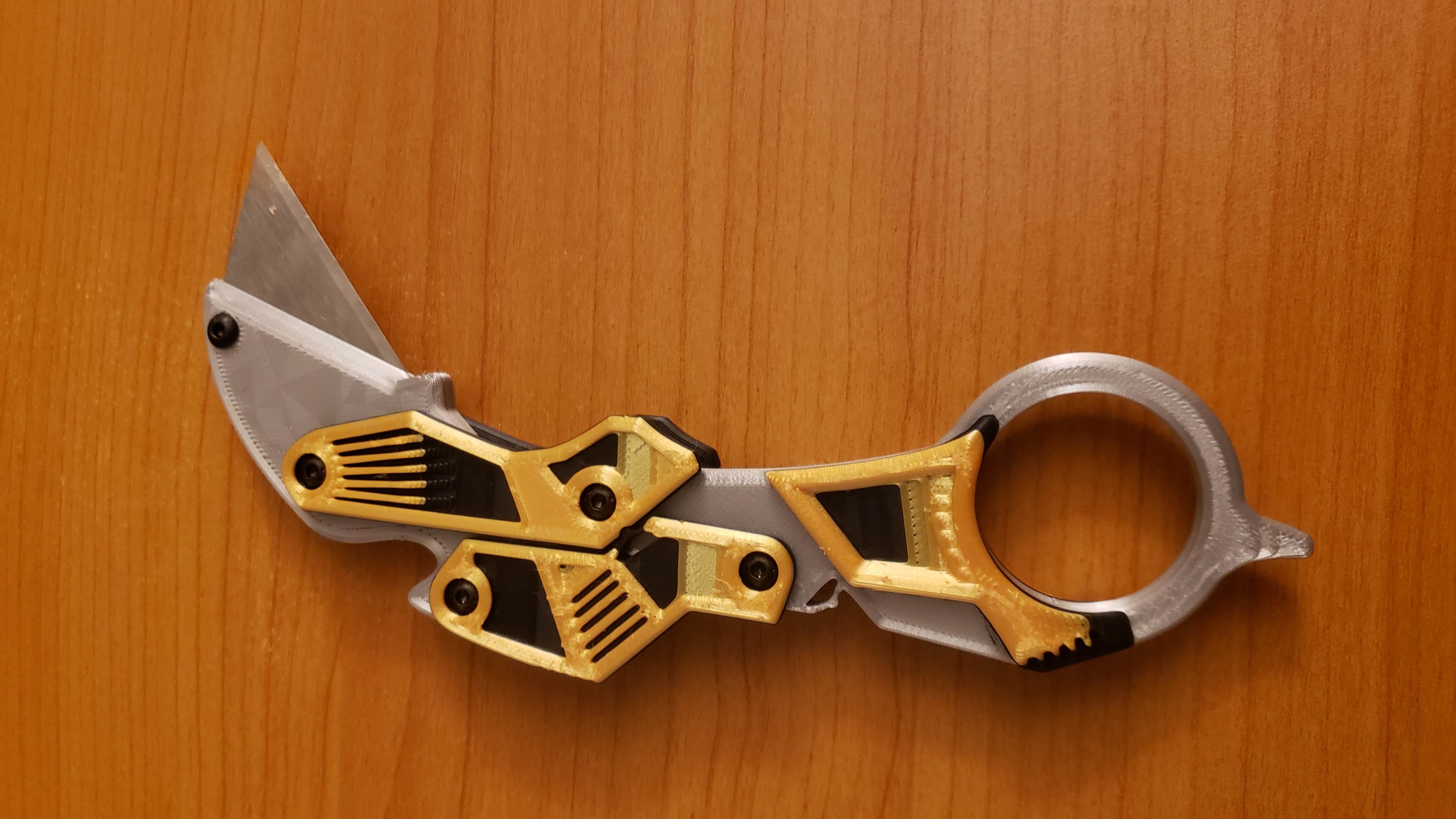 Clicky Foldable Karambit utility knife -no-overhangs