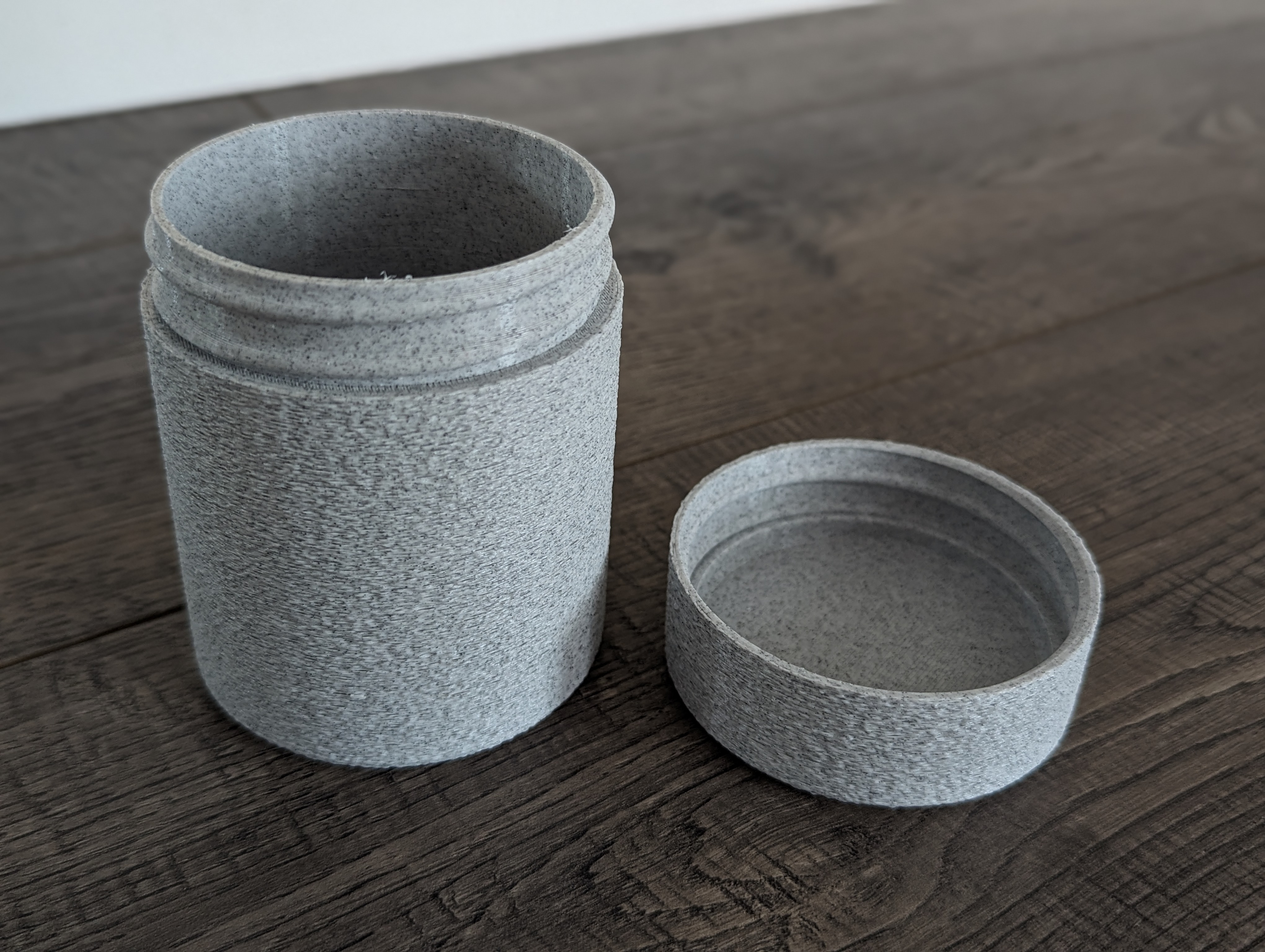 Parametric Threaded Container