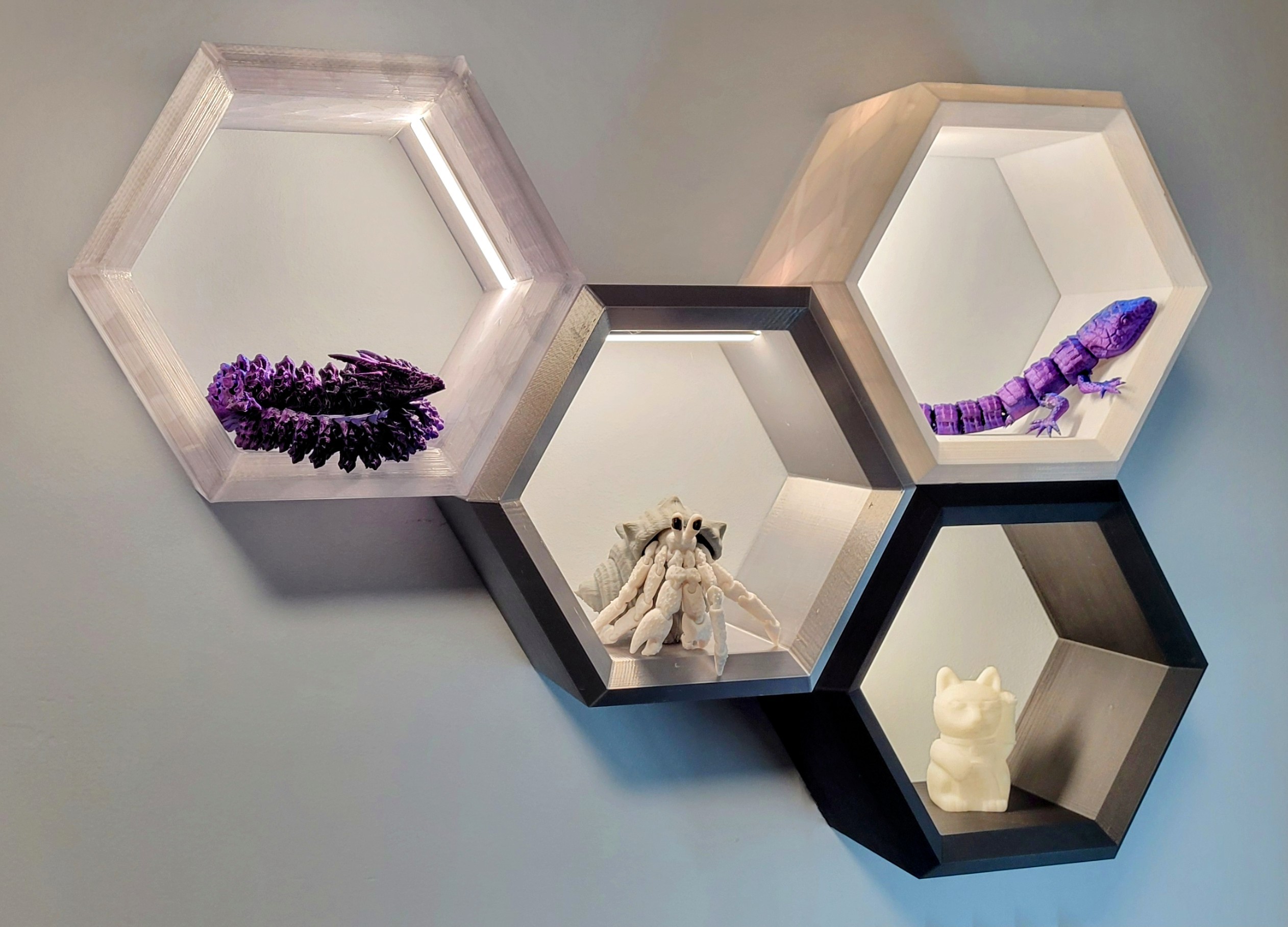Hexagon Shelves with LED & Cable management system